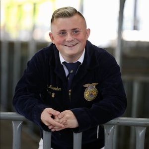 Meet your Posher, Carson